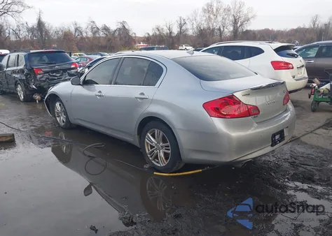 2015 Infiniti Q40 z USA, uszkodzony, nr VIN JN1CV6AR5FM521993